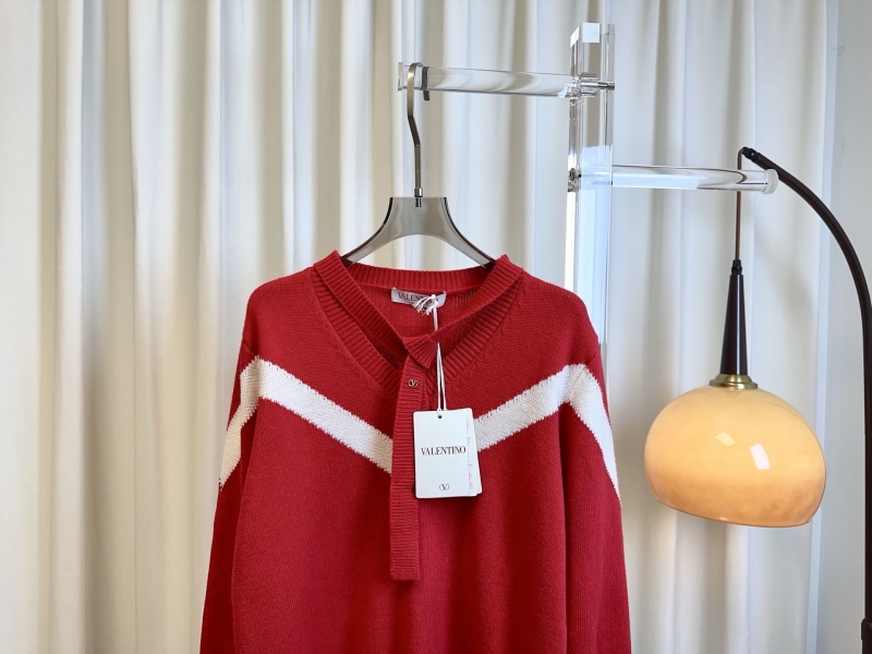 Va1e*ntin0 sweater
